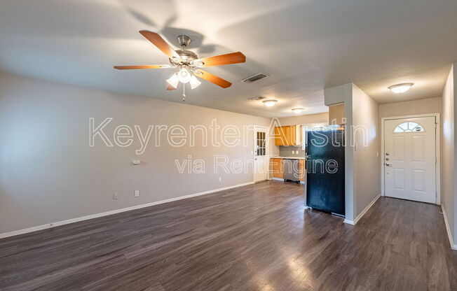 2105 N CANNES DR