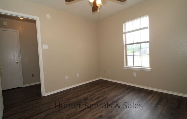 4 beds, 2 baths, $1,595