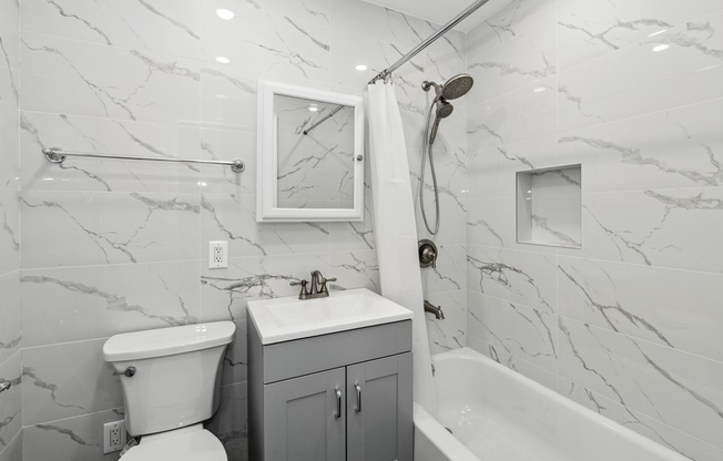 239 W 26 ST