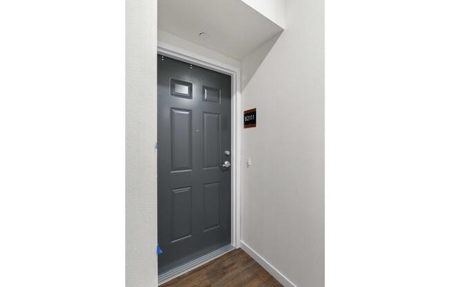 1 bed, 1 bath, 557 sqft, $2,260
