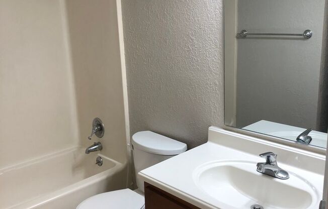 1 bed, 1 bath, 634 sqft, $949, Unit 1831 AW