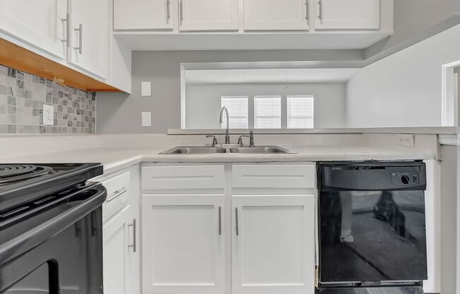 3 beds, 2 baths, 1,170 sqft, $1,205, Unit 601