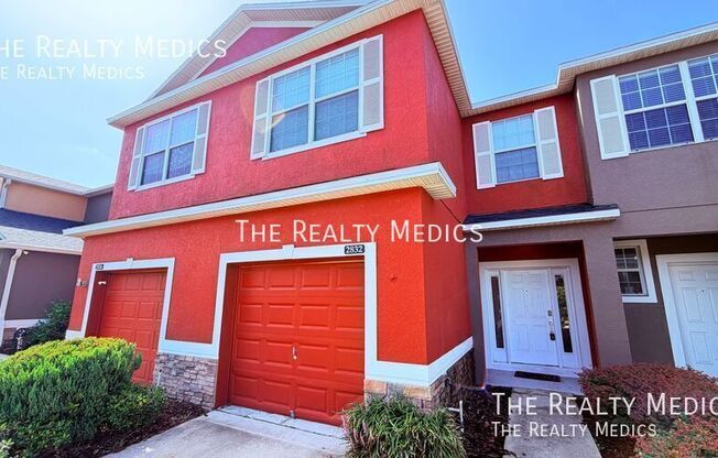 2832 ADELAIDE CT