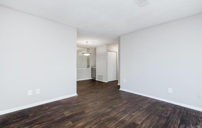 1 bed, 1 bath, 645 sqft, $1,200