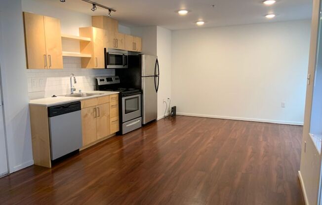 1 bed, 1 bath, 520 sqft, $1,795, Unit 5501-A