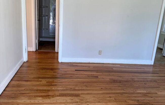 Charming 2 Bedroom Rental with Fresh Updates