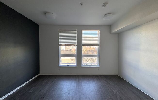 Studio, 1 bath, 317 sqft, $1,025, Unit 415