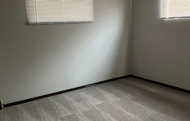 2 beds, 1 bath, $800