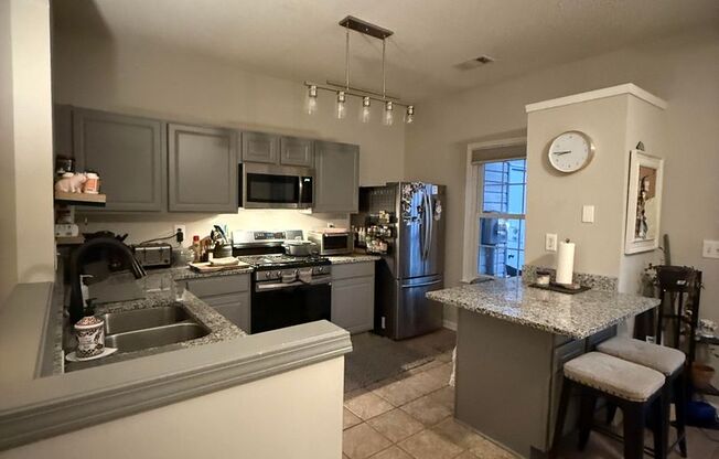 Upgraded 2BR Home in Alpharetta w/ New Appliances & Scenic Views