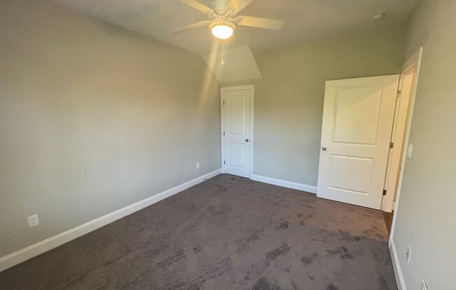 1 bed, 1 bath, 1,000 sqft, $1,400, Unit 5748-303