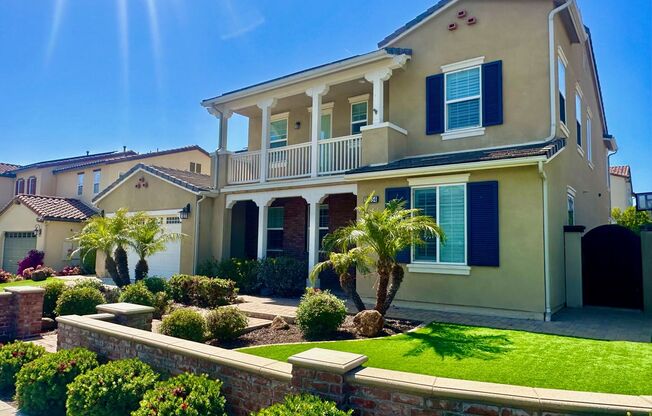 Corner lot Executive home near everything!
