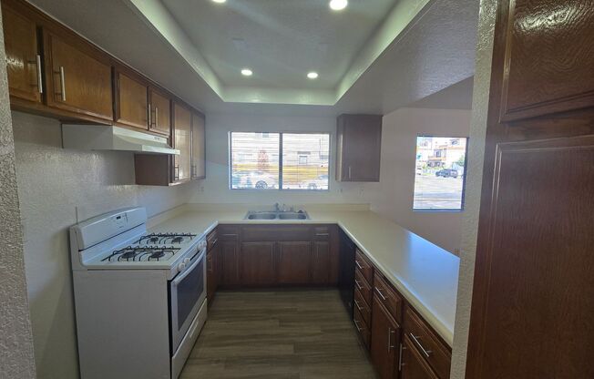 3 beds, 2.5 baths, 1,400 sqft, $3,395, Unit A