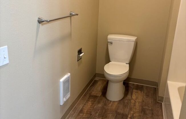 Studio, 1 bath, 680 sqft, $1,499, Unit 220