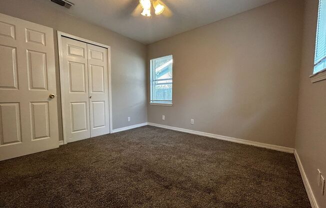 3 beds, 1 bath, $1,395