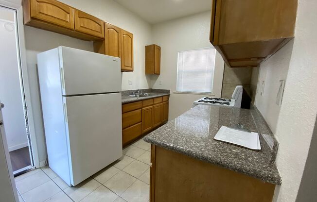 2 beds, 1 bath, $1,350