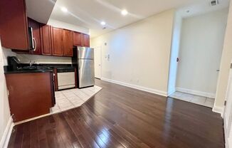 3 beds, 2 baths, $1,500, Unit 4B