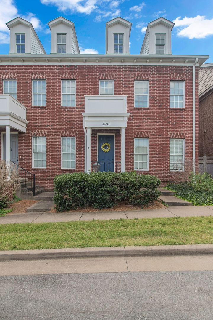 Beautiful Nolensville Townhome