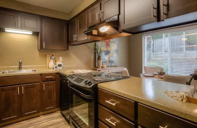 Fully Equipped Kitchen at Oak Hill Apartments, Portland, Oregon