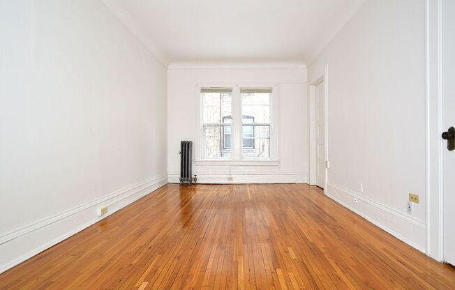1 bed, 1 bath, 410 sqft, $925, Unit 14 - 05