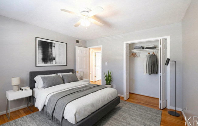 2 beds, 1 bath, 950 sqft, $1,370, Unit 03