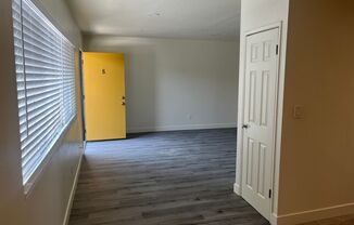 2 beds, 1 bath, 900 sqft, $2,195