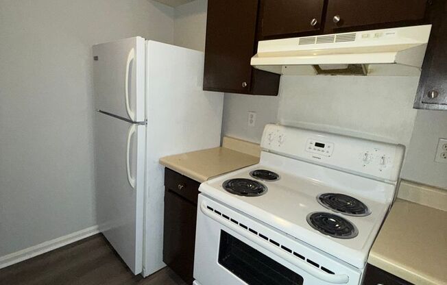 1 bed, 1 bath, 646 sqft, $785, Unit 352B