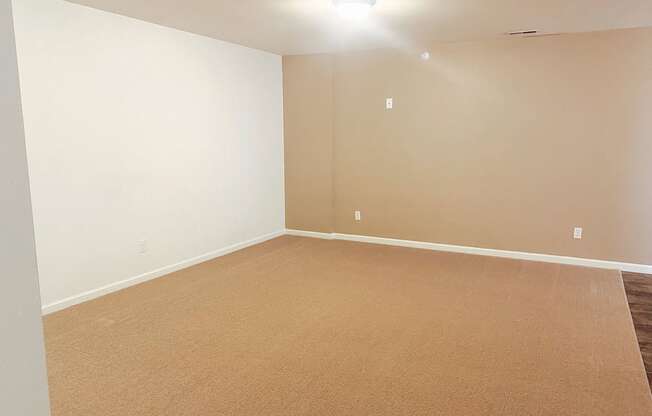 Phoenix Ridge Living Room Apartment rentals in Williston, North Dakota