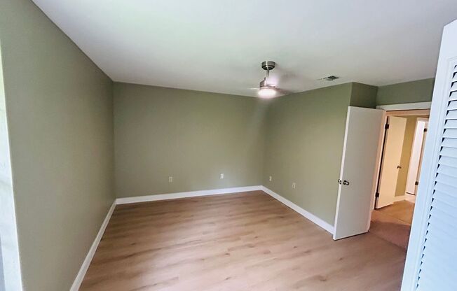 2 beds, 1 bath, $1,400