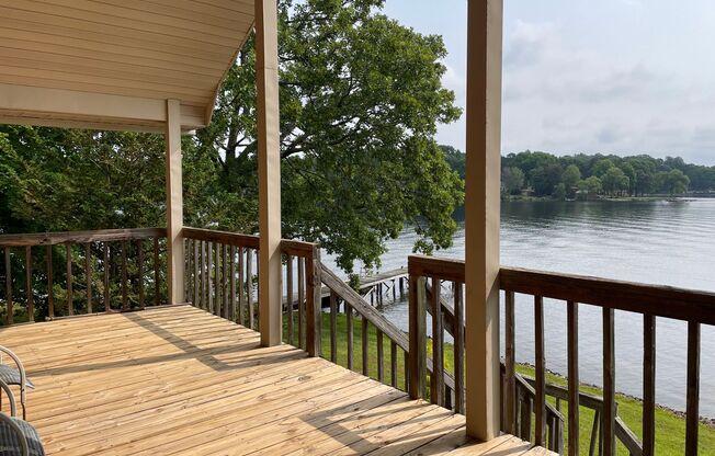 Three Bedroom Brick Ranch in Terrell with views of Lake Norman