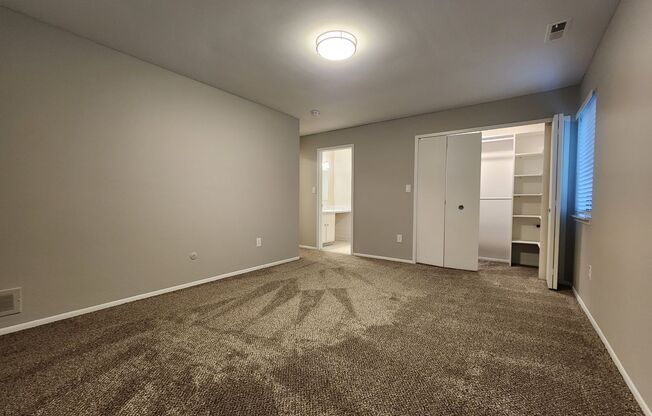 2 beds, 2 baths, 1,061 sqft, $1,360, Unit F102