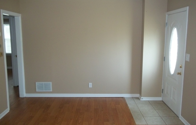 3 beds, 1 bath, $1,250