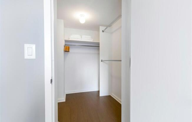 1 bed, 2 baths, $6,295, Unit 2605