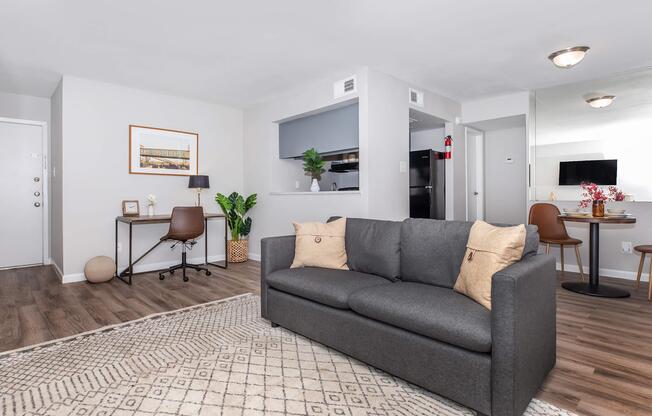 Home - The 910 Apartments - Houston, TX