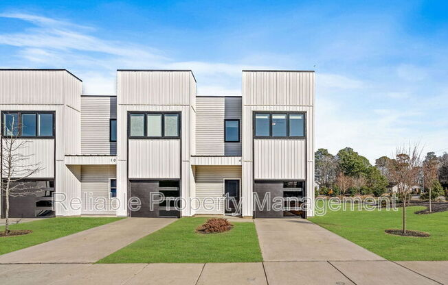 10 SLATER DR