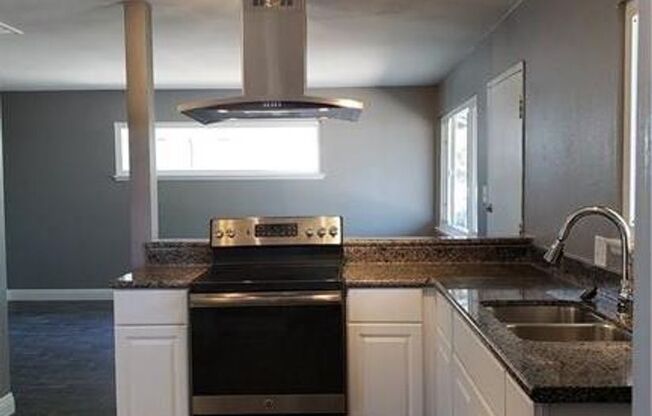 GREAT 3 BEDROOM HOME IN NORTH LAS VEGAS 89030