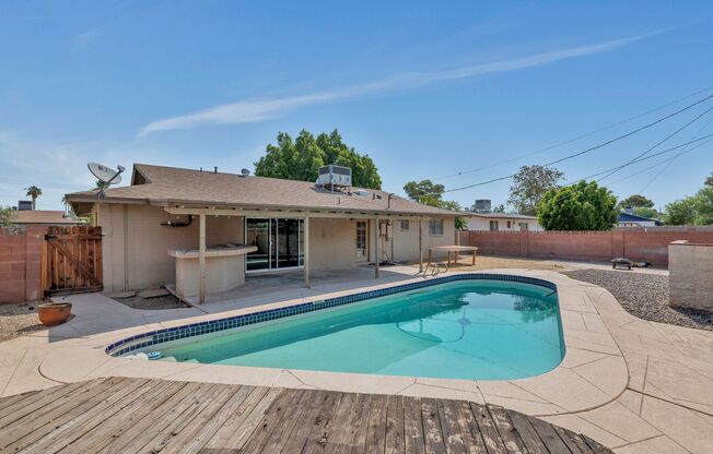 1128 E Broadmor Dr, Tempe, AZ 85282