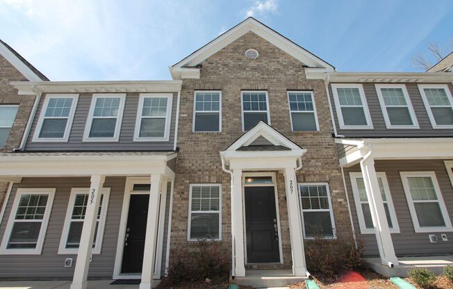 BEAUTIFUL 2 Bedroom Townhome in Cox Mill District AVAILABLE NOW