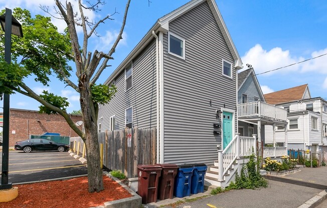 25 BEACHLAND AVE
