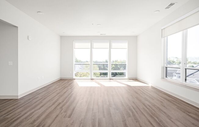 2 beds, 2 baths, 1,649 sqft, $2,985, Unit 833 W Main St #206
