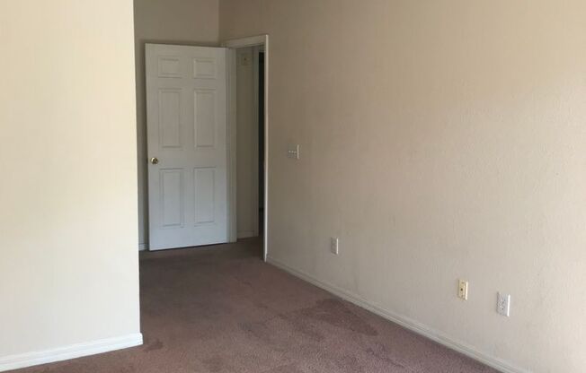 1 bed, 1 bath, 850 sqft, $1,400, Unit Unit 439