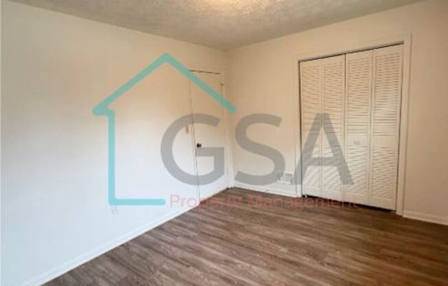 2 beds, 1.5 baths, 975 sqft, $950, Unit Cliffwood Terrace-4302-2B