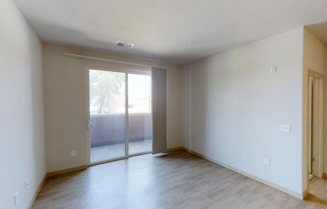 2 beds, 2 baths, 936 sqft, $2,540, Unit 902-411