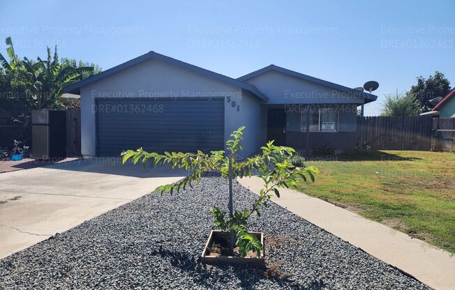 REDUCED! 3 bedroom, 2 bathroom house located in Shafter, CA