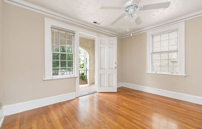 Spanish Oaks Apartment