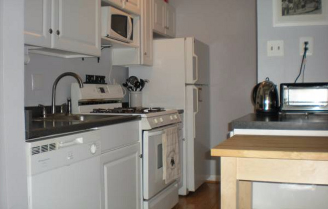 1 bed, 1 bath, $1,995, Unit APARTMENT 68