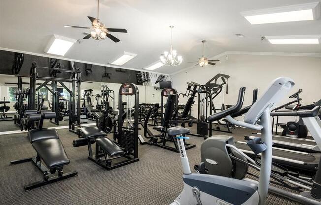 State Of The Art Fitness Center at Scottsmen Too Apartments, California, 93612