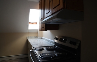 3 beds, 1 bath, 1,095 sqft, $2,500, Unit 3