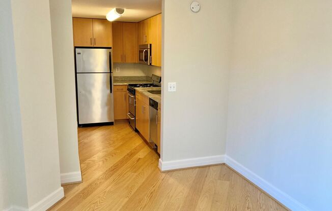 Studio, 1 bath, 440 sqft, $2,400, Unit 0916