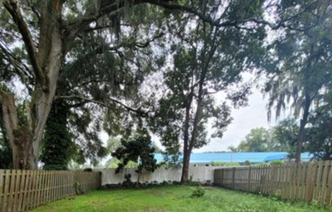 1337 EAGLEVIEW DR