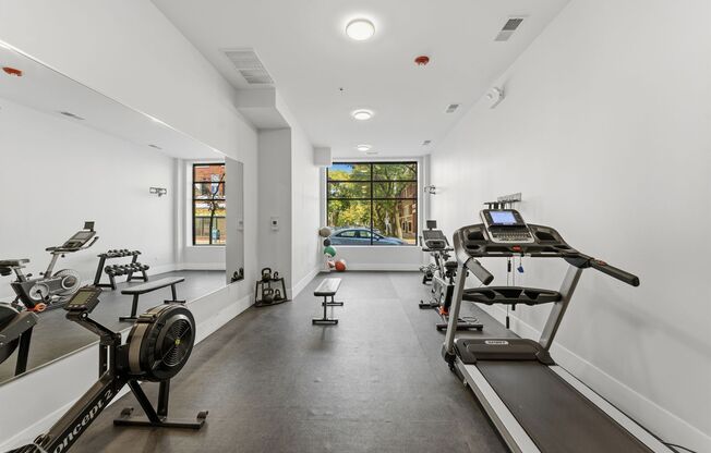 Studio, 1 bath, 360 sqft, $1,650, Unit 209
